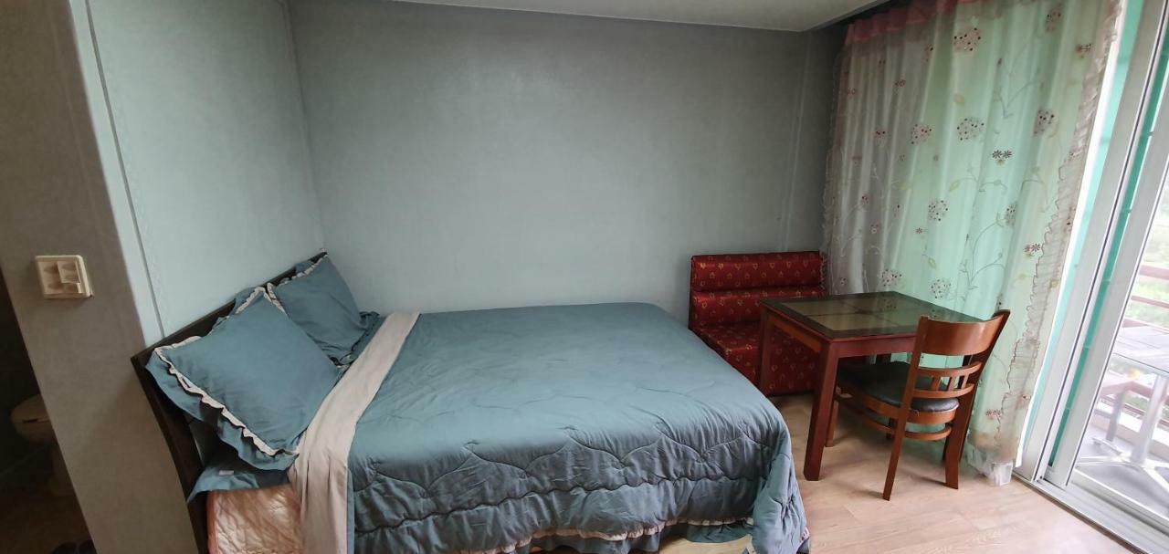 Gangchon Beautiful Pension Chuncheon Extérieur photo